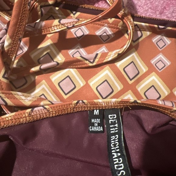 NEW Size M Medium Women Beth Richards Gina One Piece Saffron Square Geo Swimsuit - Picture 9 of 9